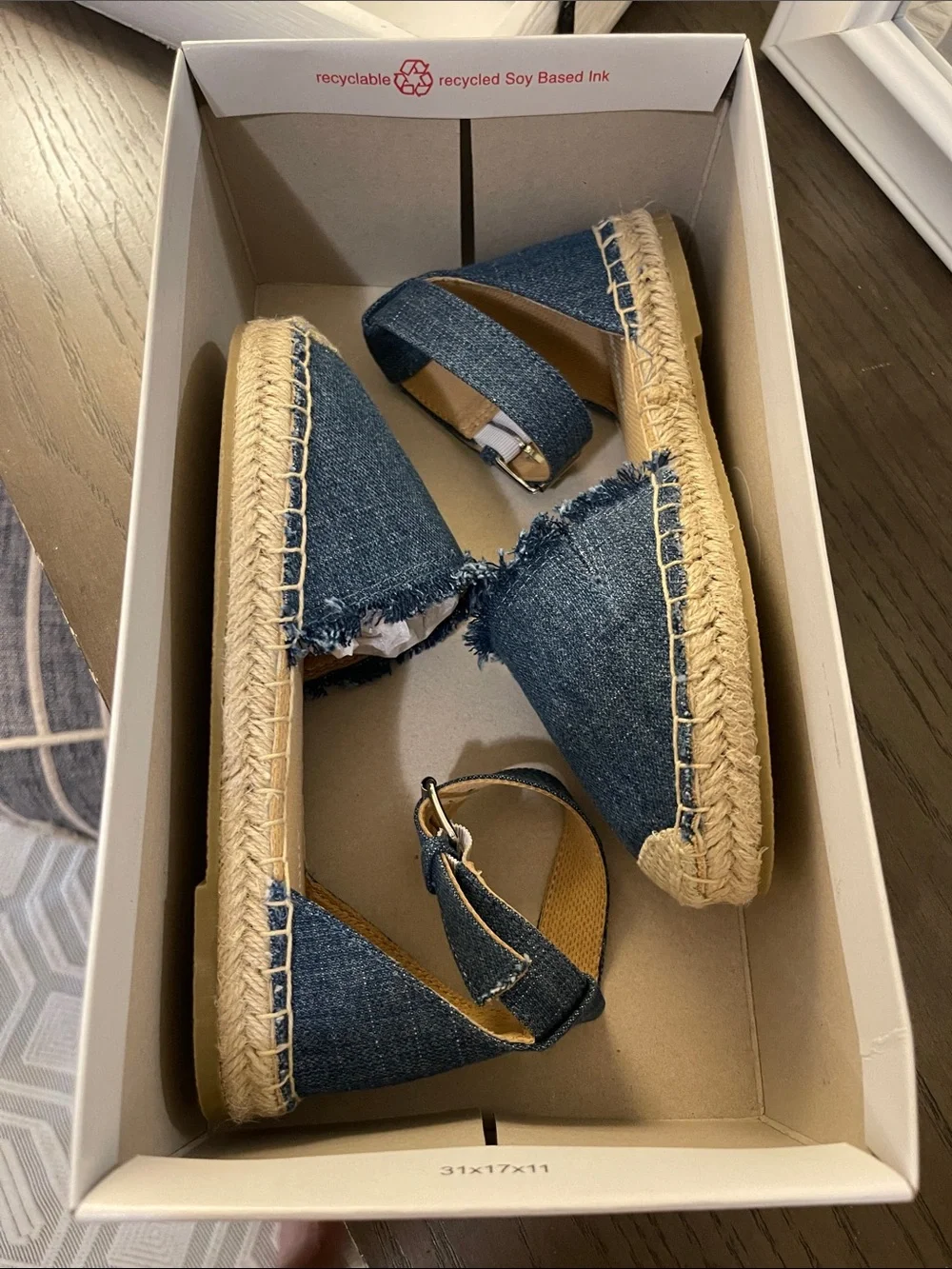 Women’s Minnetonka Denim Espadrille Ankle-Strap Flats - Blue size 6